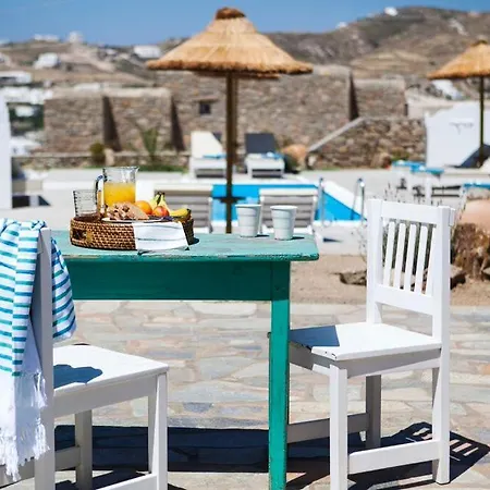 Amperian Mykonos & Hotel 2*